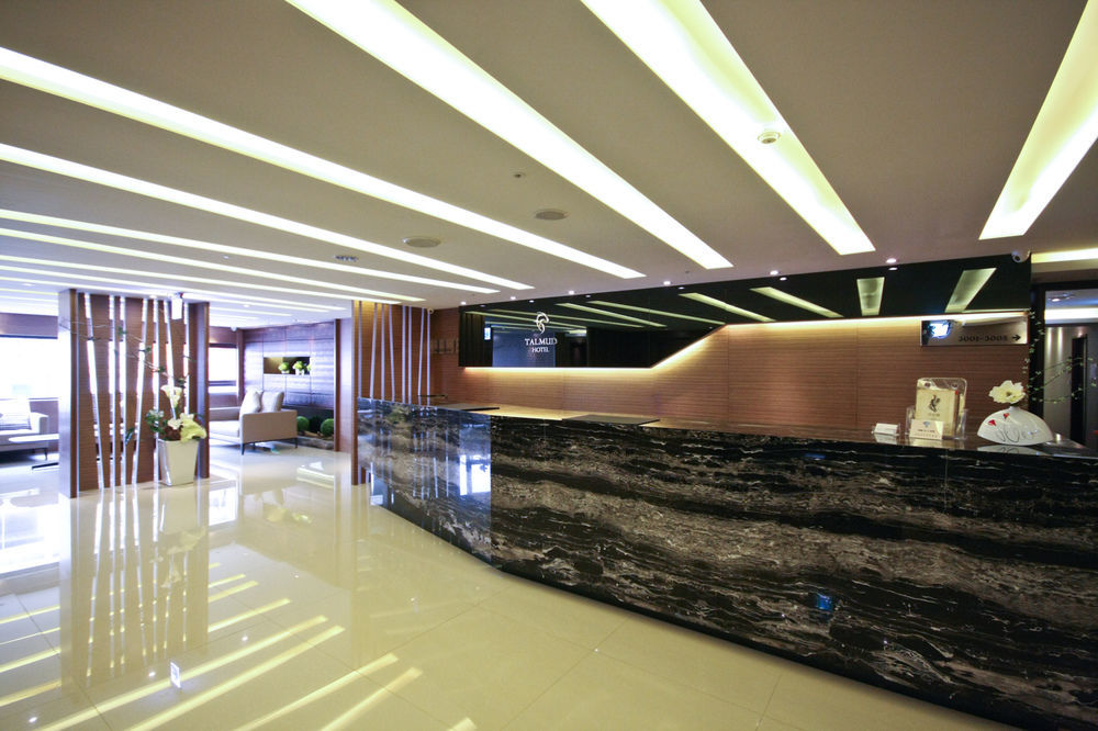 טאיצ'ונג Talmud Hotel Yizhong מראה חיצוני תמונה